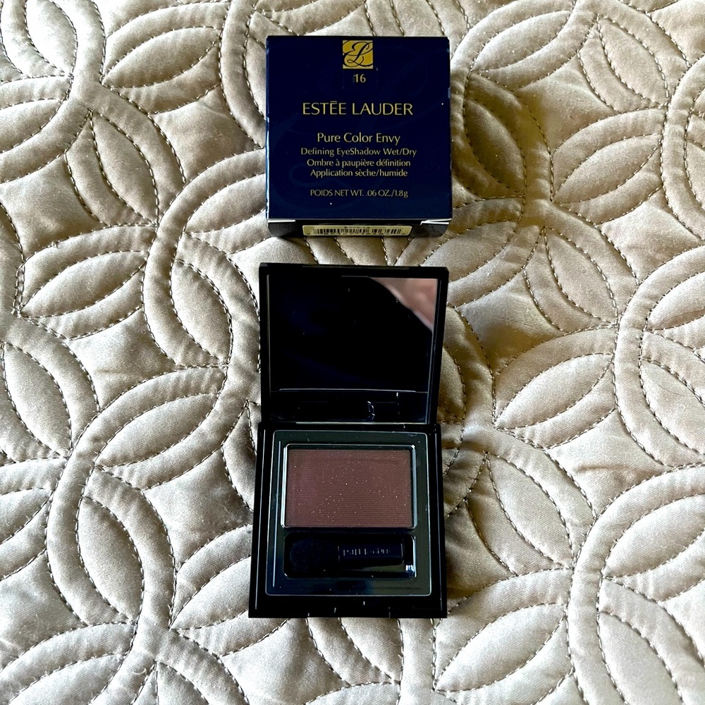 Estée Lauder Pure Color Envy eye shadow and makeup bag. Untouched. NWT❣️ - Picture 2 of 8